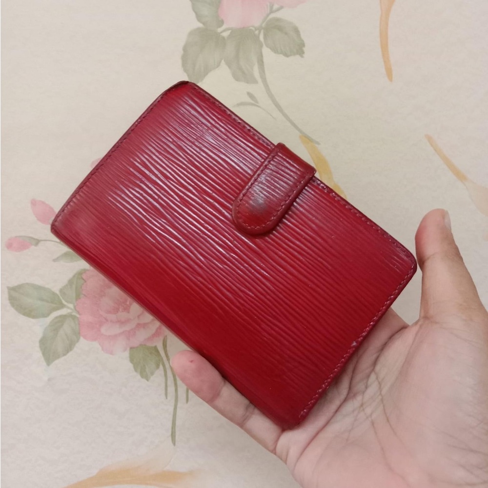 LOUIS VUITTON RED EPI BI-FOLD WALLET